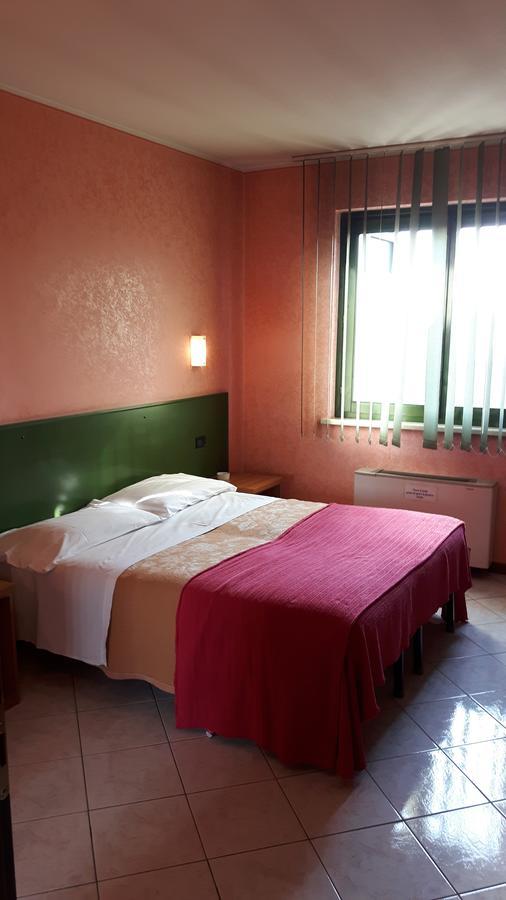 Hotel Armida Castenedolo Extérieur photo