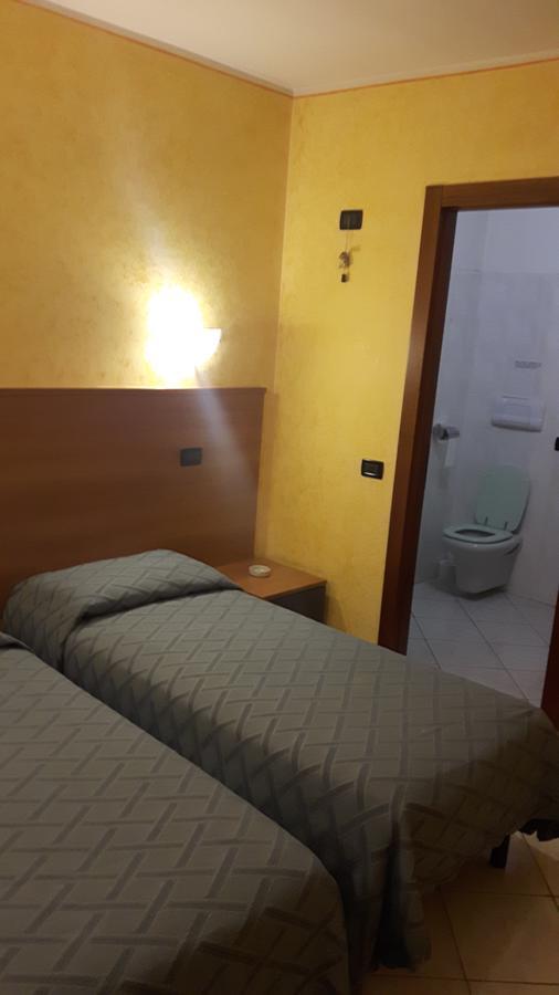 Hotel Armida Castenedolo Extérieur photo